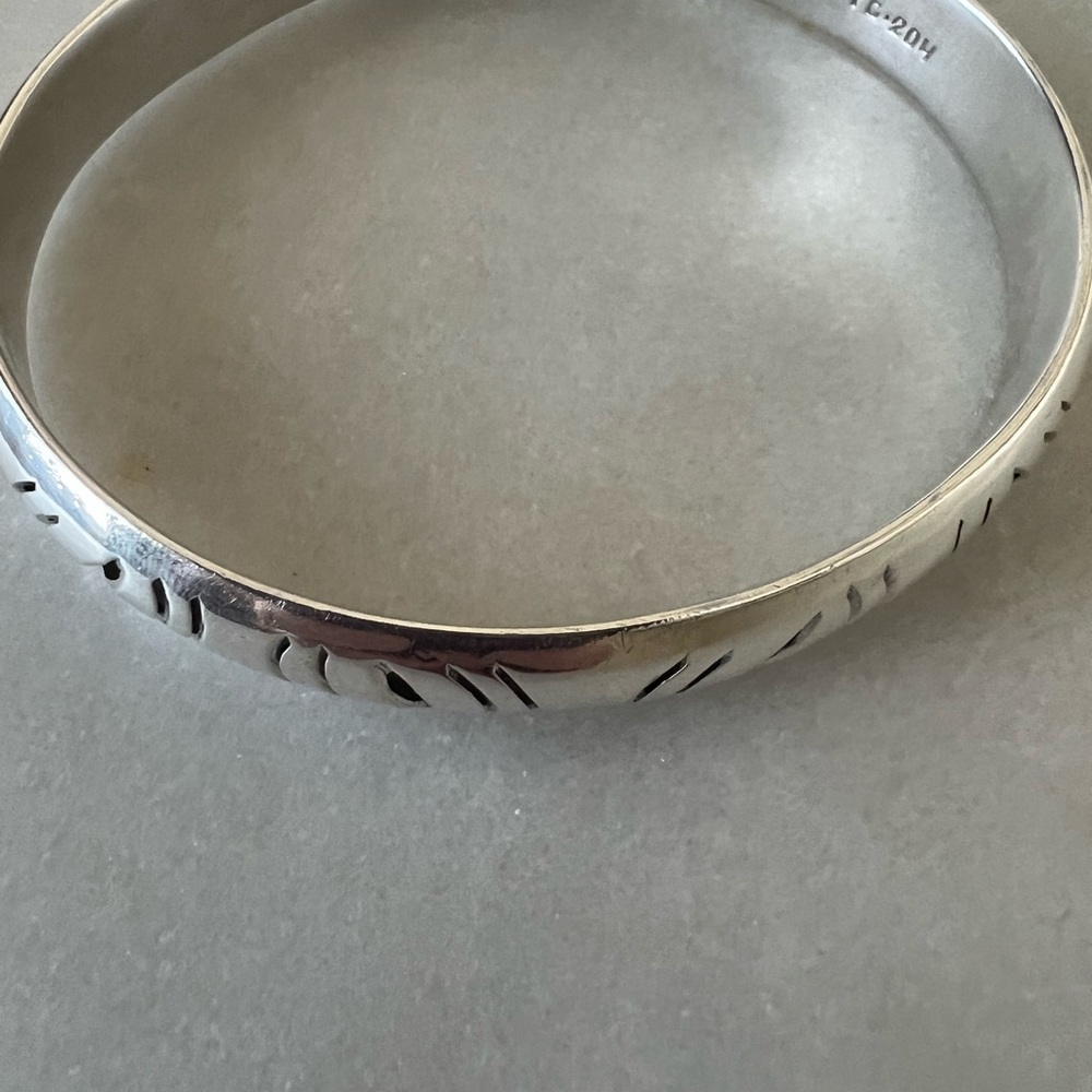 Taxco Mexico Silver Bangle Bracelet with Slit Design - Picture 3 of 9